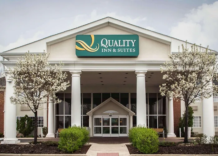Quality Inn & Suites St Charles -West Chicago