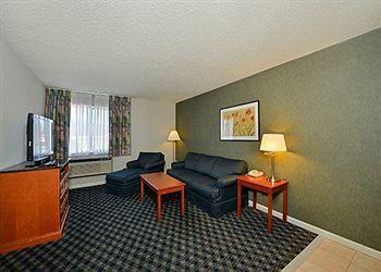 Quality & St Charles -west Chicago Hotel