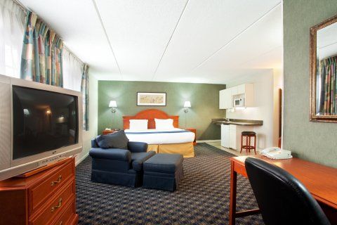 Quality & St Charles -west Chicago 2*